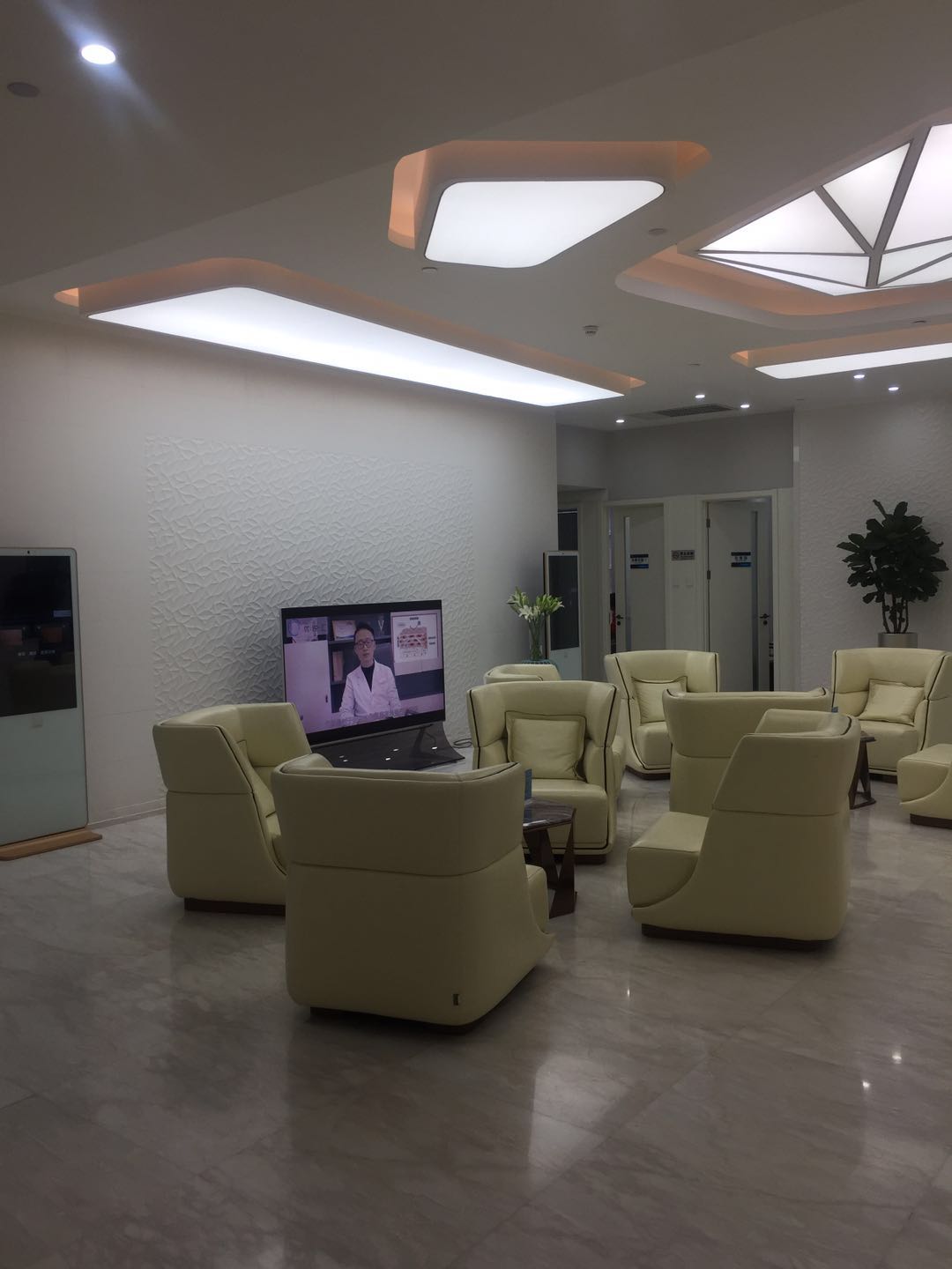 ʵ��칫¥��װ��